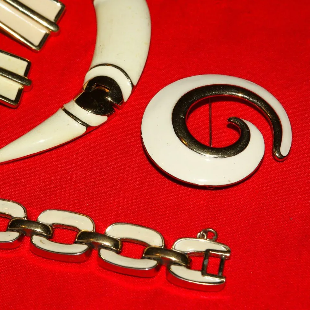 Monet jewelry set